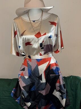 NWT BCBG Max Azria Satin Abstract Print Dress Size Medium Statement Occasion